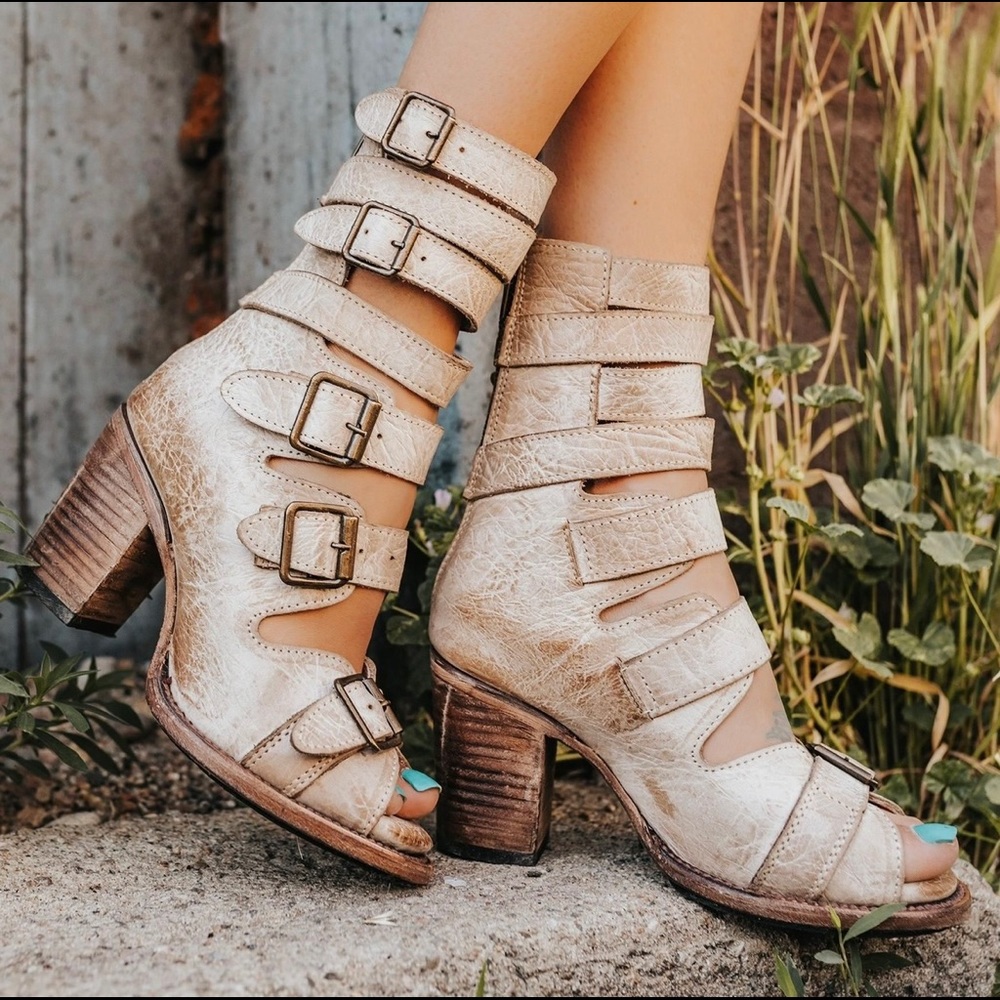 FREEBIRD. Bond - Taupe Leather / 6